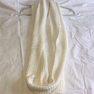 Infinity scarf
